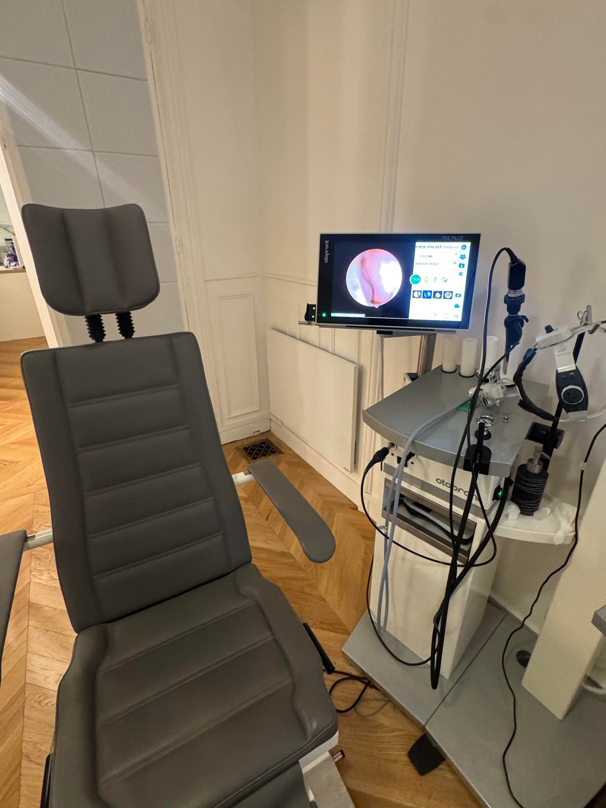 Fibroscopie nasale HD Paris 17 - Fauteuil ORL Atopront PES Pilot Dr Niango 7 rue Marcel Renault